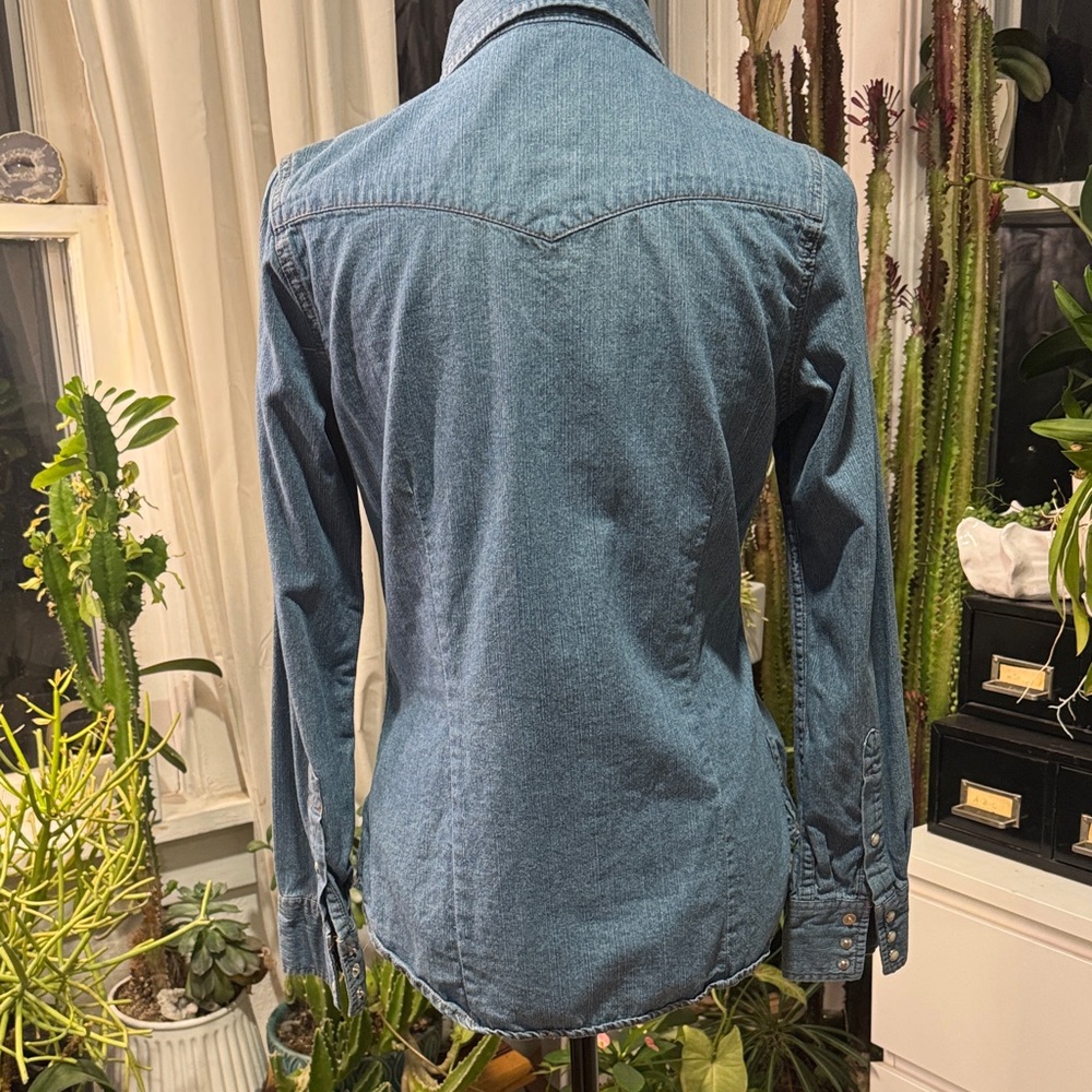 Levi's Blue Denim Shirt - Picture 7 of 8